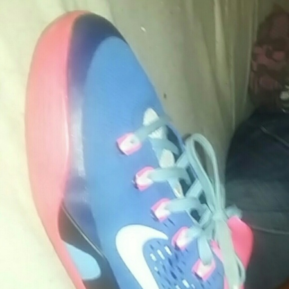 Kobe 9 - Picture 3 of 4