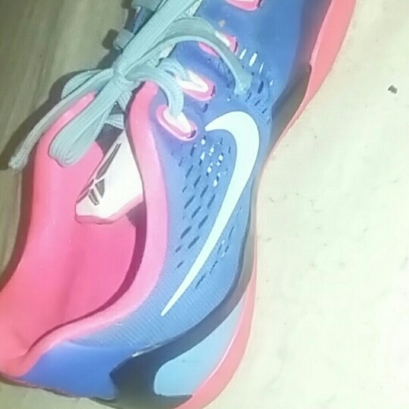 Kobe 9 - Picture 4 of 4