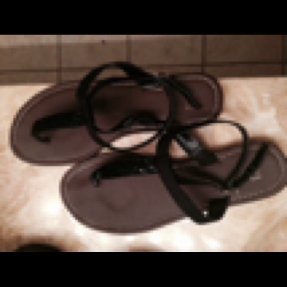 Gap Beaded T strap Sandals