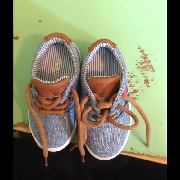 Like new! Toddler size 5 polo tennis shoes.