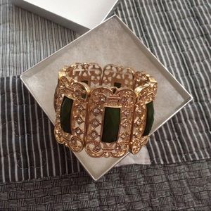 Never been used stretch bracelet