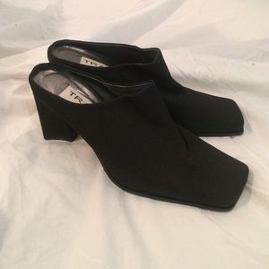 Beautifully made black healed shoe