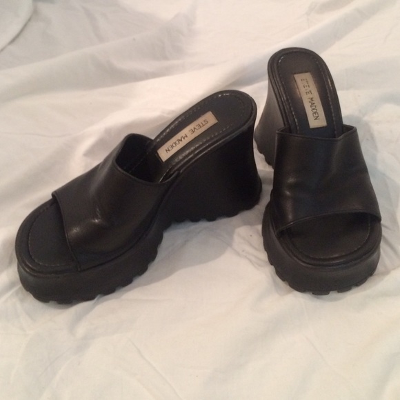 Chunky platform sandals - Picture 3 of 3