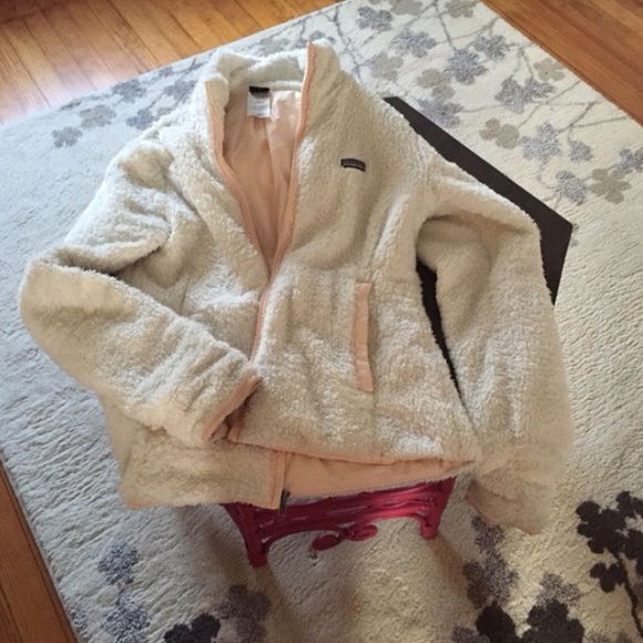 Patagonia Outerwear - White Los gatos jacket