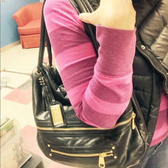 🎉reduced price!🎉 Lovely Badgley Mischka handbag. - Picture 4 of 4