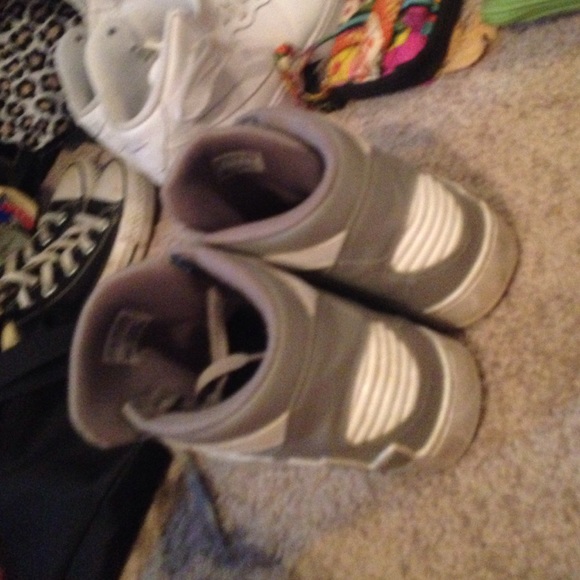 Shoes - Picture 2 of 2