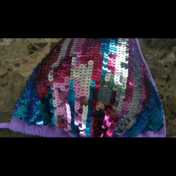 Bikini - Picture 2 of 4