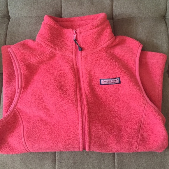 Vineyard Vines fleece vest