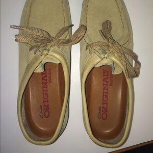 Like new Clarks Wallabees!