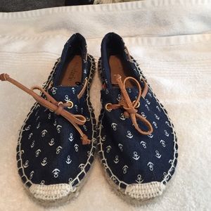 Nautical boat shoes!