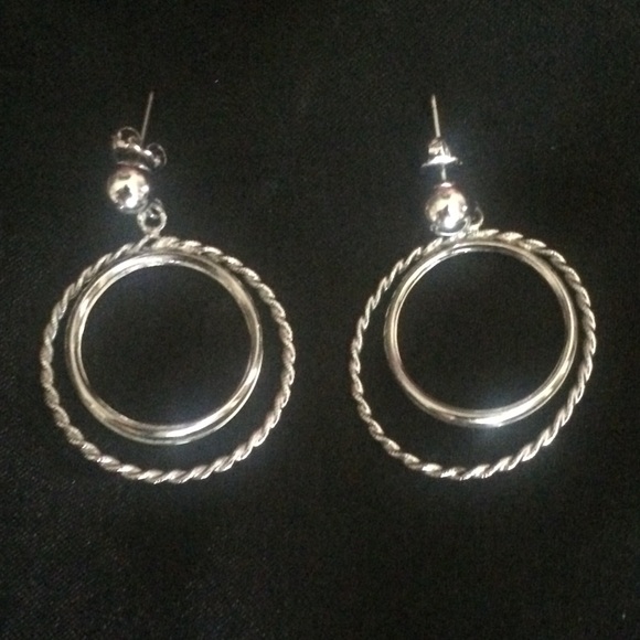 ~Vintage~ Silver-Tone Dangling Hoop Earrings - Picture 2 of 4
