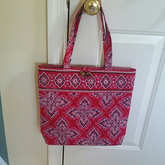 NWOT Vera Bradley Frankly Scarlet Vera Tote