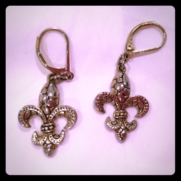 Silver fleur de lis earrings