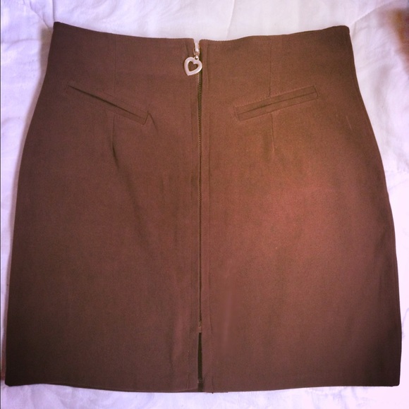 Basic plain skirt - Picture 1 of 2