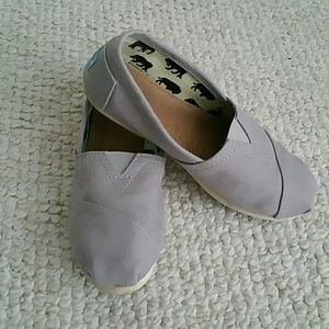 Classic gray canvas TOMS