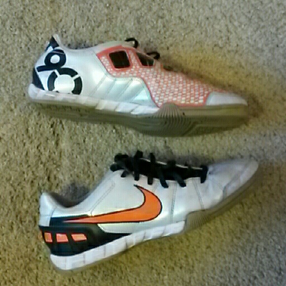 Nike t90