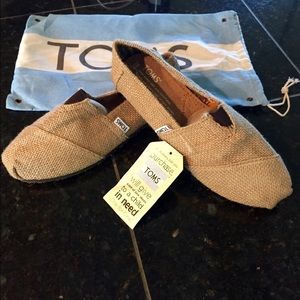 TOMS- Brand new