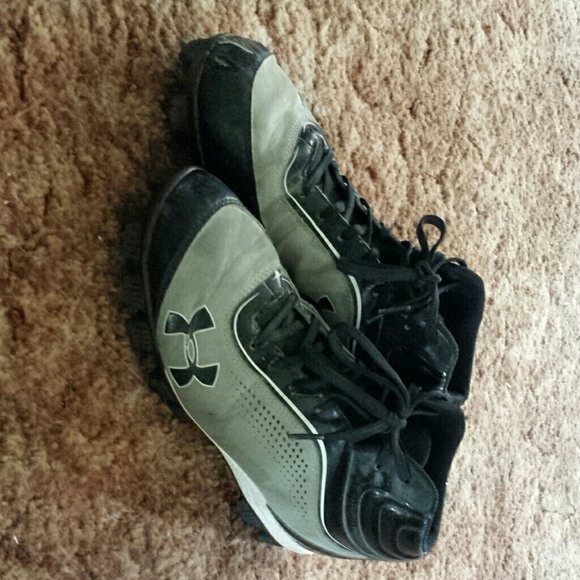 Mens baseball cleats