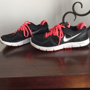 Nike Lunar Glide 3's