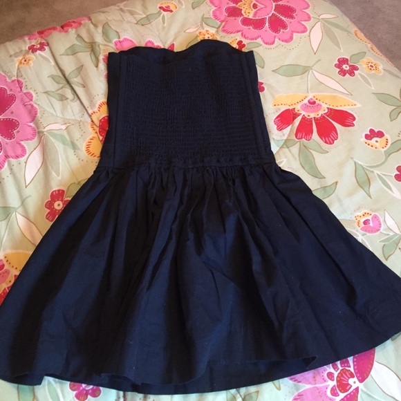 Halter dress - Picture 2 of 3