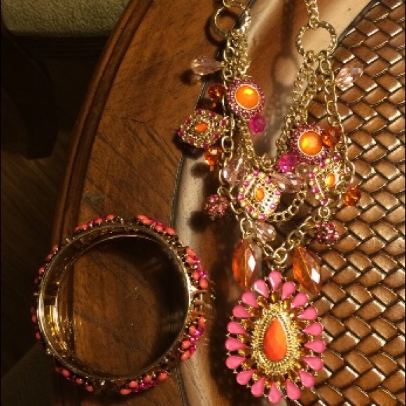 Brand new pink&orange bracelet & necklace