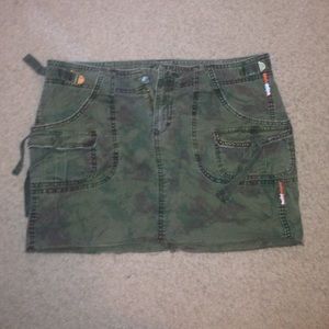 Camp skirt