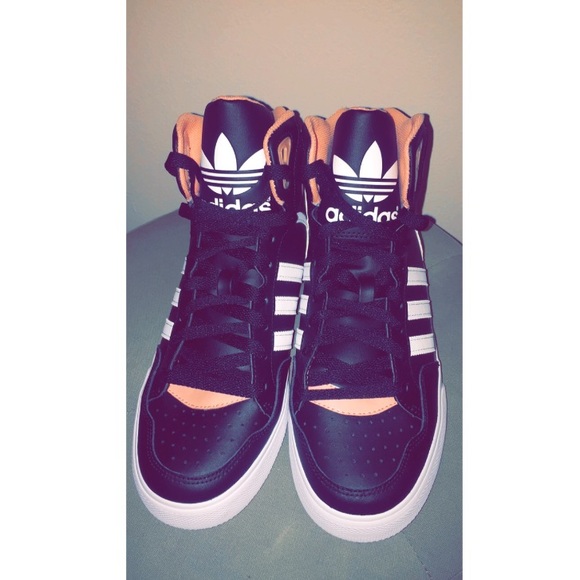 Pink & black sexy Adidas