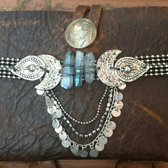 Gimmicks by BKE moon and crystal bracelet