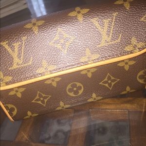 Authentic Louis Vuitton Monogram Canvas Waist Bag