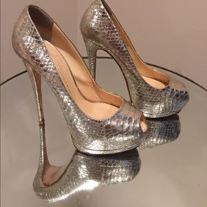 Giuseppe Zanotti gold snakeskin peeptoe pumps!