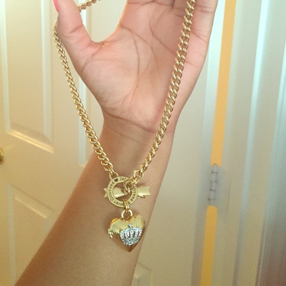 Juicy couture necklace