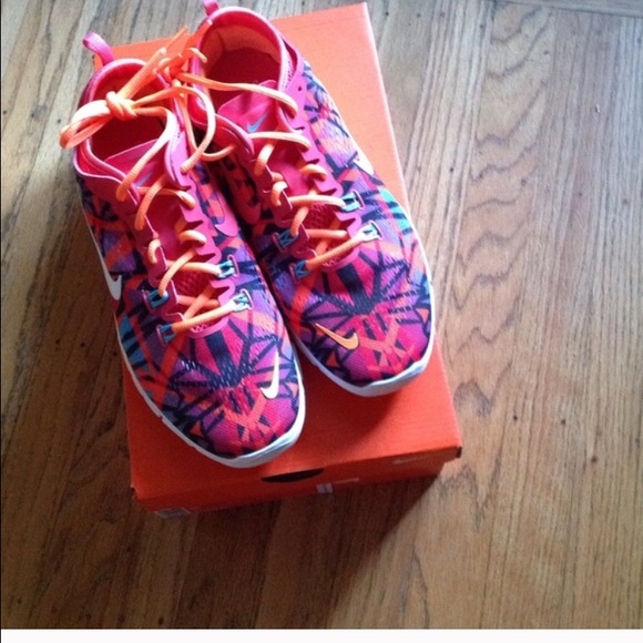 Brand new Nike 5.0 - Picture 2 of 3