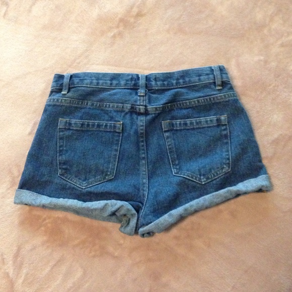High waisted jean shorts - Picture 3 of 3