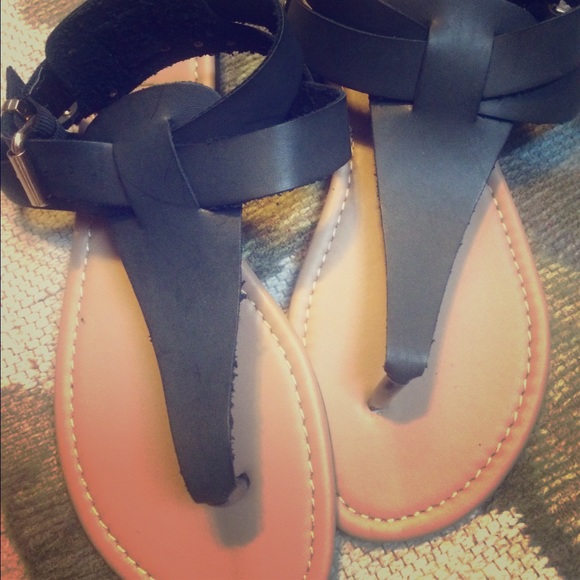 Size 8 brand new sandals