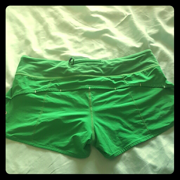 Lululemon speed green shorts size 8