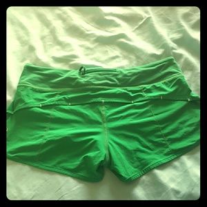 Lululemon speed green shorts size 8