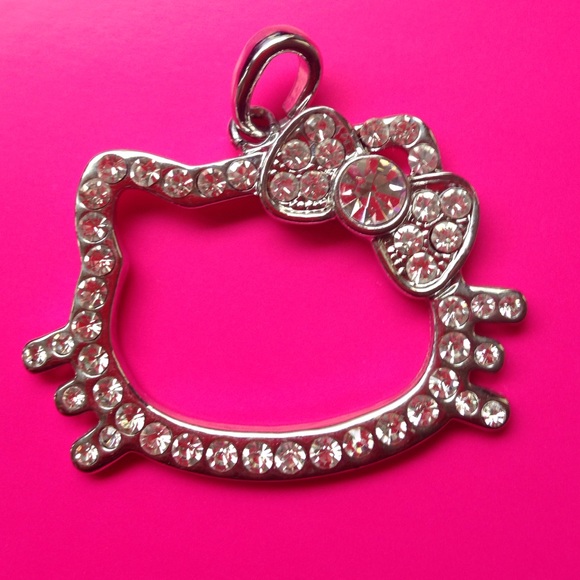 Hello Kitty necklace charm🎀