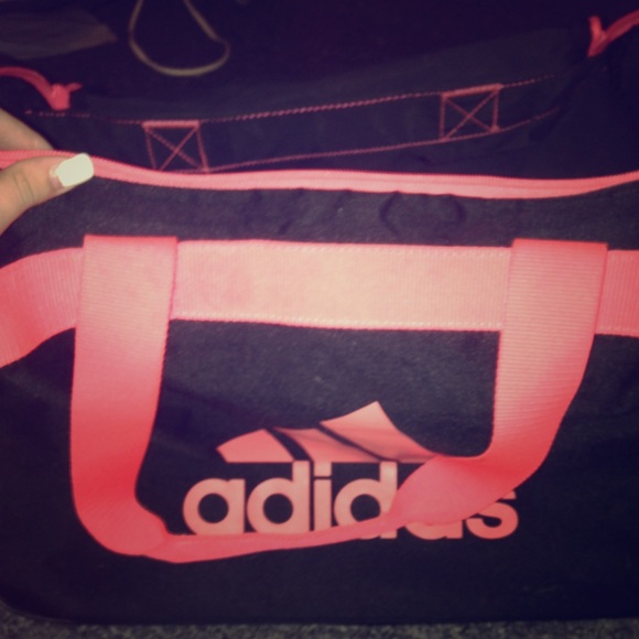 Adidas duffle bag😊