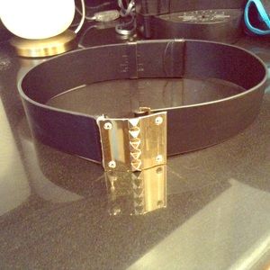 BCBG belt
