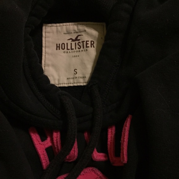 Size Small Hollister Sweatshirt - Picture 3 of 3