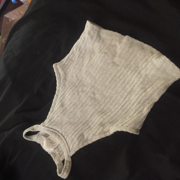 Halter top - Picture 2 of 2