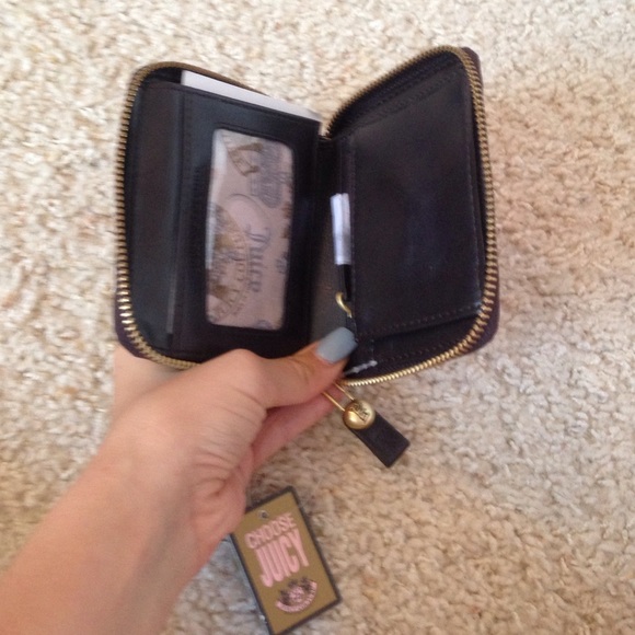 Juicy couture wallet - Picture 2 of 3