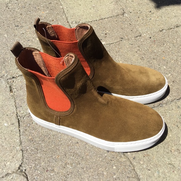 ⭐️SALE⭐️ New Bettye by Bettye Muller short boots