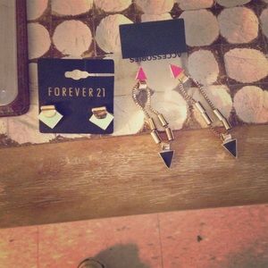 Earring bundle never worn