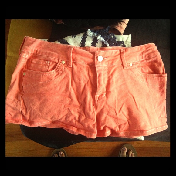 Delias Orange shorts size 13/14