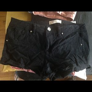Lei size 13 black shorts
