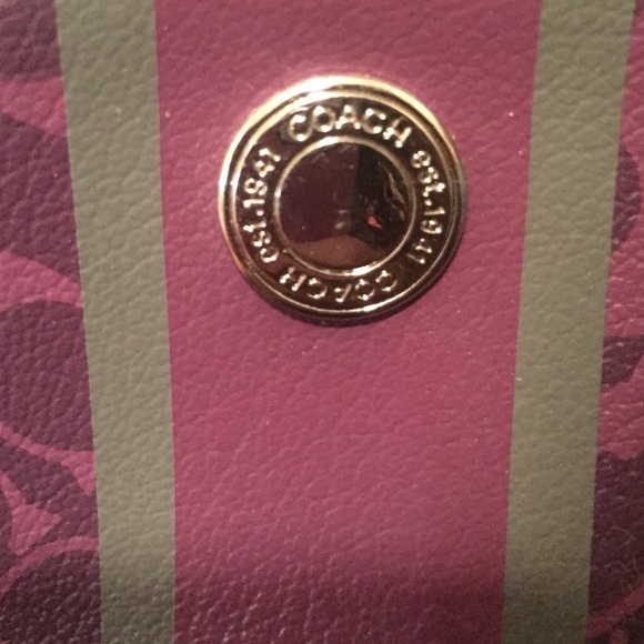 Coach wristlet - Picture 2 of 3