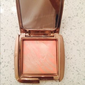 Hourglass ambient lighting blush (dim infusion)