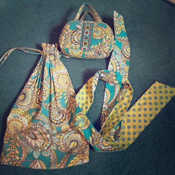Vera Bradley peacock pattern set