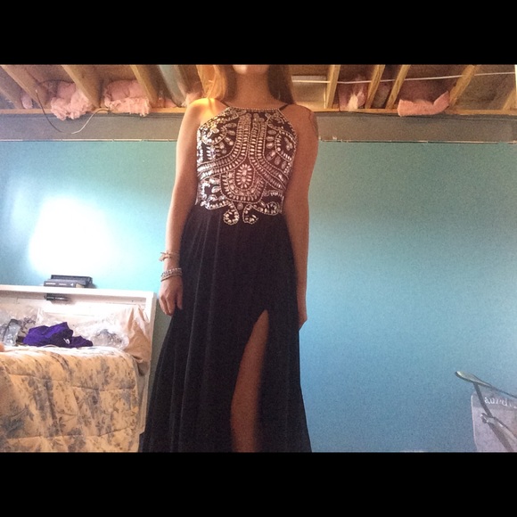 Custom black tunic style prom dress!! - Picture 2 of 4